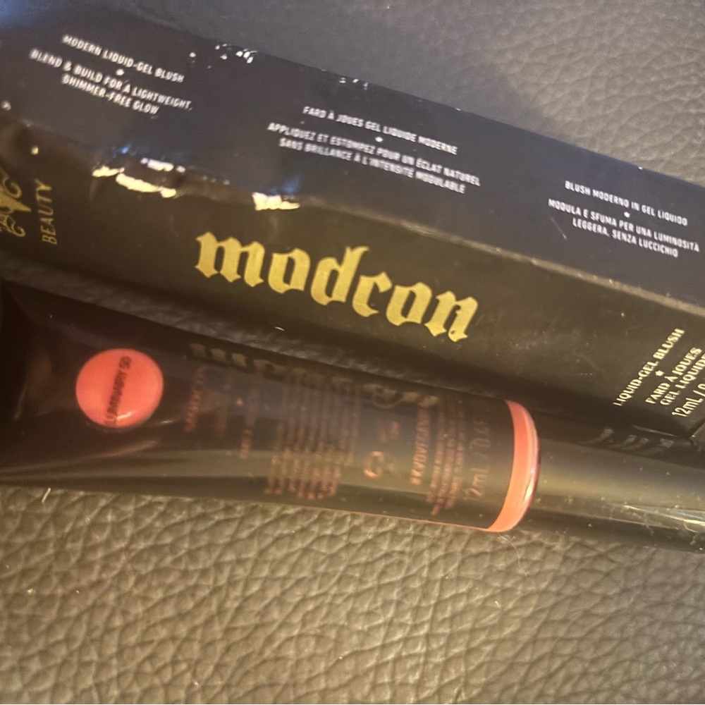 NIB Kat Von D Modcom liquid blush. The color is illuminati.
